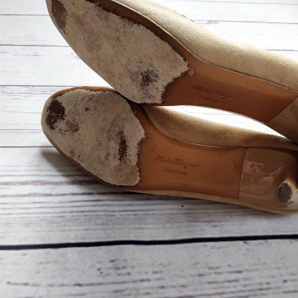 SALVATORE FERRAGAMO Beige Suede Patent Pumps, 8.5B - Picture 5 of 7
